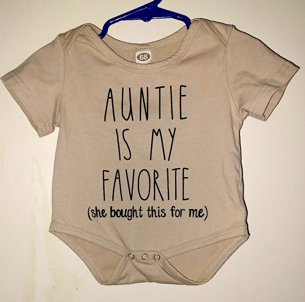 Baby Girl Onesie - 9-12 months - "Auntie is my Favorite"